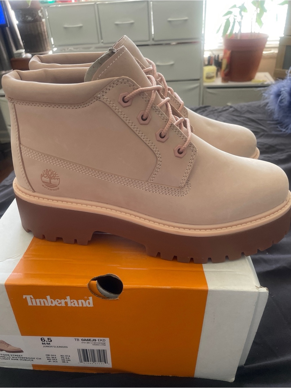 Timberland Women's Blush Nubuck Lace-Up Platform Ankle Boots